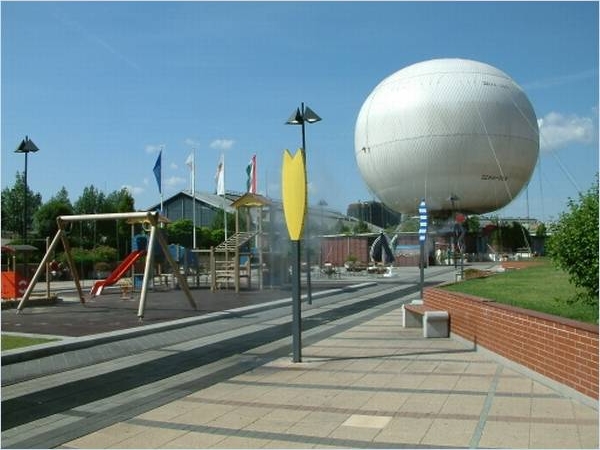 Fesselballon auf dem Dach des City-Centers
